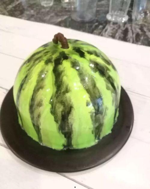 吃瓜的蛋糕,甜蜜诱惑，揭秘美食背后的故事