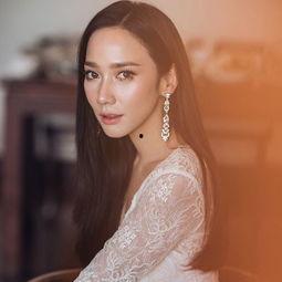 超模女明星小说,女明星的时尚逆袭之路