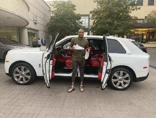 劳斯莱斯合作明星,共绘奢华新篇章