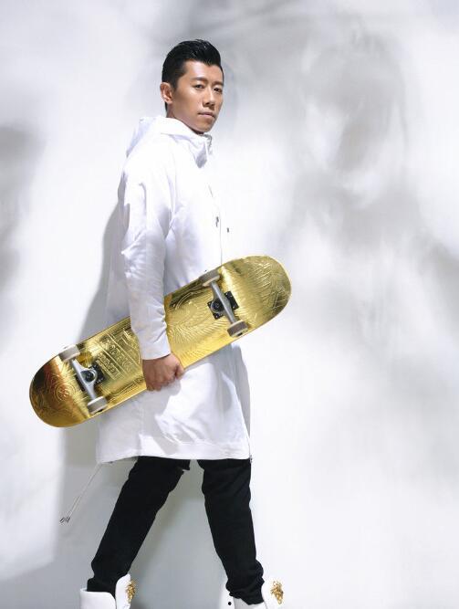 潮男老明星,岁月流转中的时尚传奇