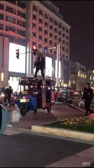 哈尔滨街边网红大哥是谁,哈尔滨街边网红大哥传奇事迹